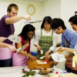 Making Temaki sushi