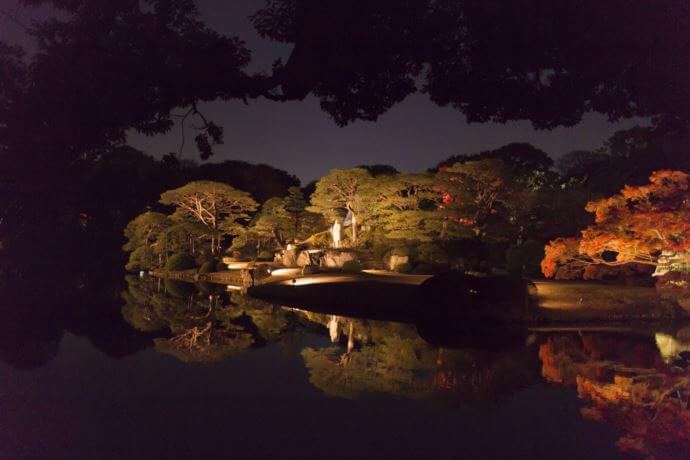 六義園の紅葉(Autumn leaves at Rikugien)